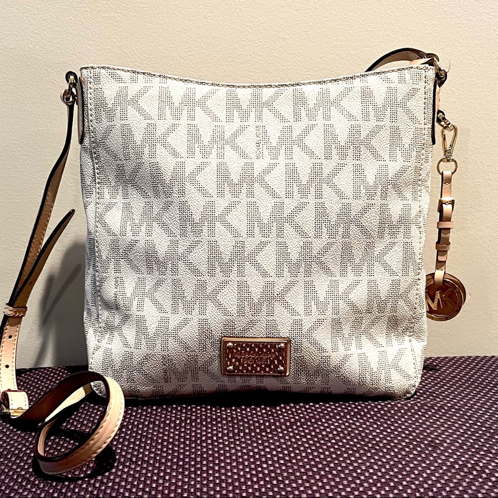 SOLD! Michael KORS Vanilla Logo Messenger Crossbody Handbag
